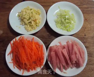 Make Soy sauce noodles step 1