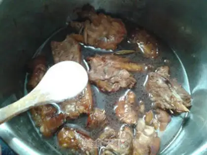 Make Red burning pig hoof step 7