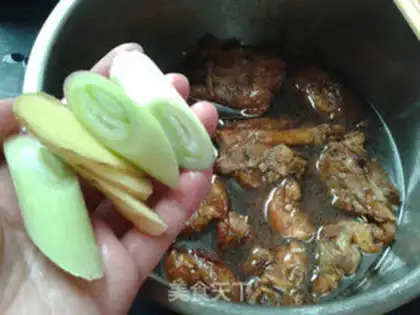 Make Red burning pig hoof step 8