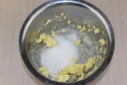 Make A jam sandwich cake step 1