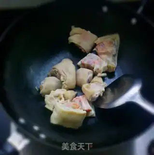 Make Hot pig hoof step 0