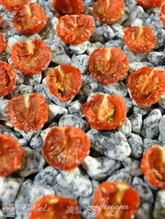 Make Mini tomato dry step 18