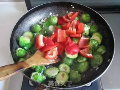 Make Garlic peppers, kale step 3