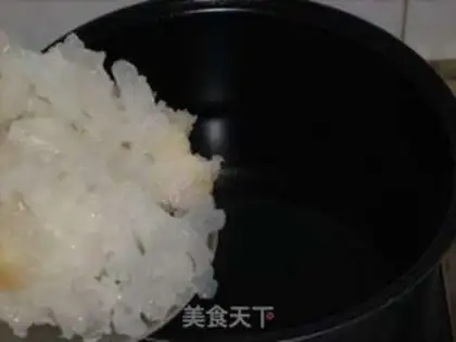 Make The silver spoon of a red date step 3