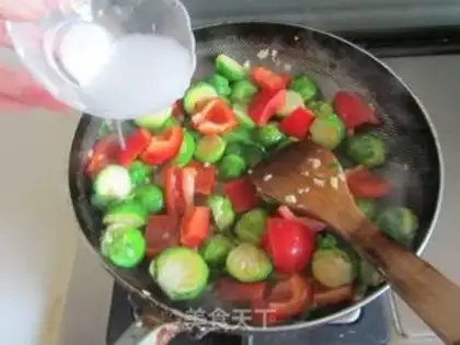 Make Garlic peppers, kale step 4