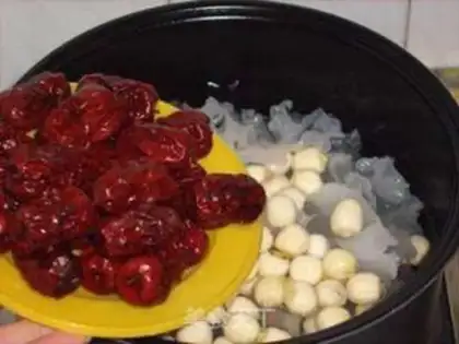 Make The silver spoon of a red date step 5