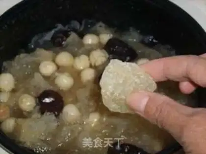Make The silver spoon of a red date step 7