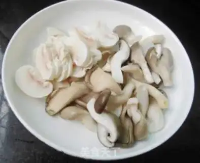 Make The mushroom toad soup step 3