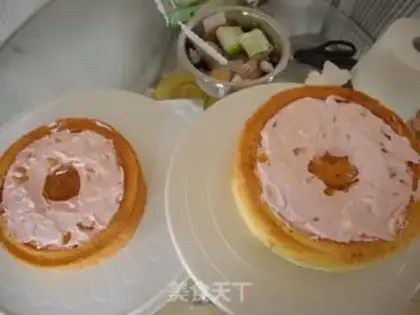 Make Five colored basket cakes step 8