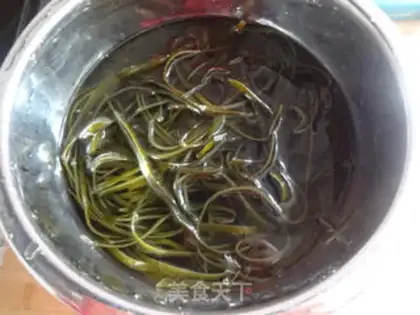 Make Spicy seaweed step 1
