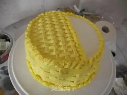 Make Five colored basket cakes step 14