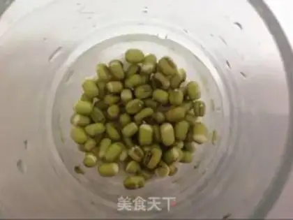 Make Green bean sprouts step 0