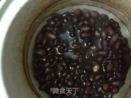 Make Black bean peanut tea step 1