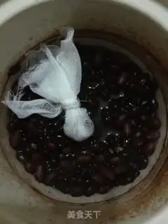 Make Black bean peanut tea step 2
