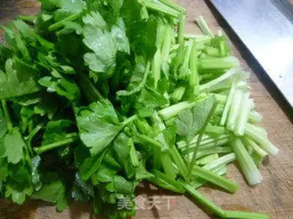 Make Celery fried eggs step 2