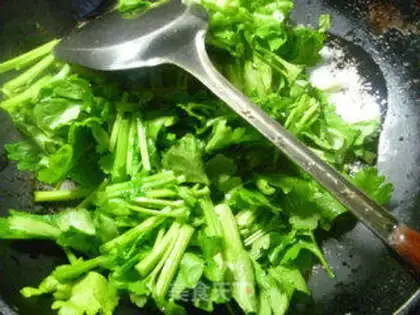 Make Celery fried eggs step 3