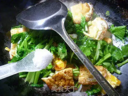 Make Celery fried eggs step 6