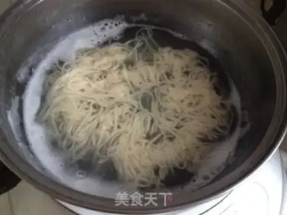 Make Tomato eggs for noodles step 3