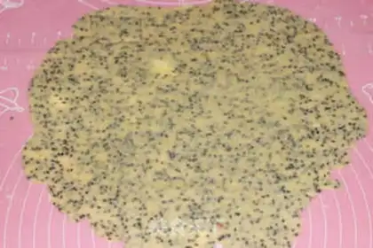 Make Black sesame pie step 5