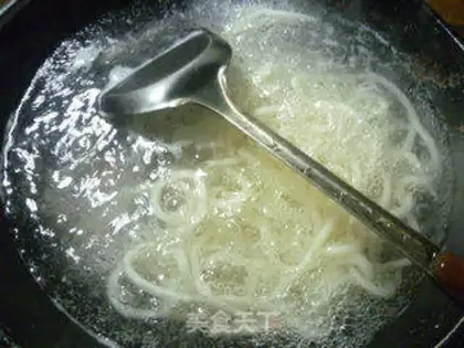 Make ♪ Onion fried urn noodles ♪ step 1