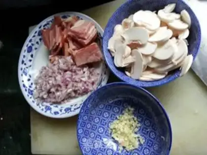 Make Cream bacon mushroom pasta step 5