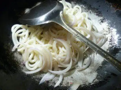 Make ♪ Onion fried urn noodles ♪ step 3