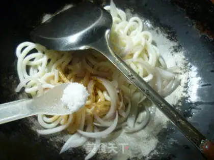 Make ♪ Onion fried urn noodles ♪ step 5