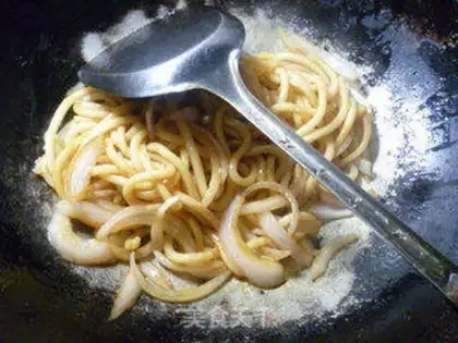 Make ♪ Onion fried urn noodles ♪ step 7