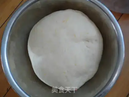 Make Yellow rose buns step 1