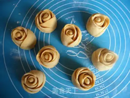 Make Yellow rose buns step 6