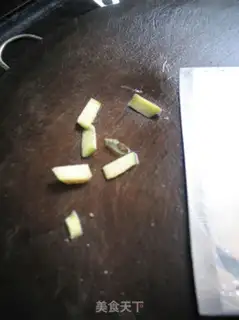 Make The left mouth. Fish step 3