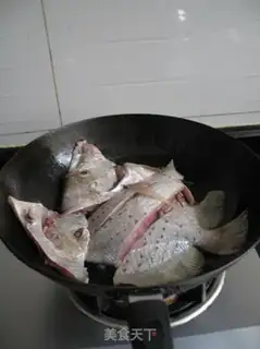 Make The left mouth. Fish step 6
