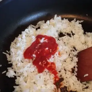 Make Egg fried rice step 2