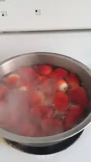 Make Strawberry cake step 0