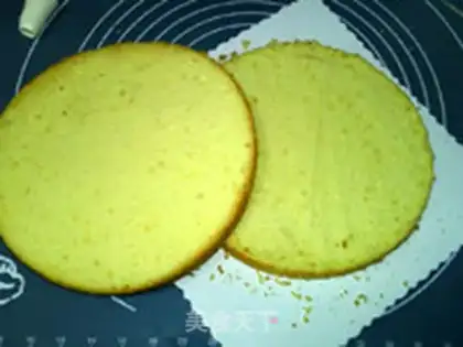 Make Birthday cream cake step 1