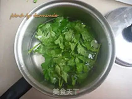 Make Cricket egg soup step 1