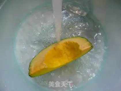 Make Peaches fried Japanese pumpkins step 1