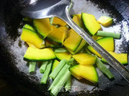Make Peaches fried Japanese pumpkins step 4