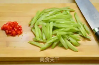 Make The Celery Lily step 1