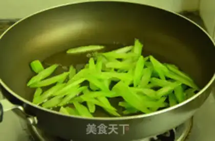 Make The Celery Lily step 3