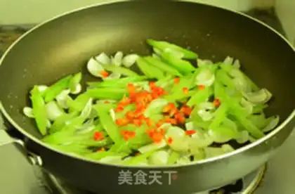 Make The Celery Lily step 5