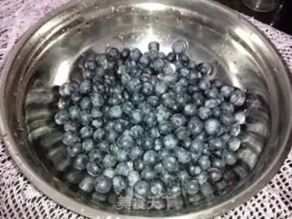Make Blueberry jam step 1