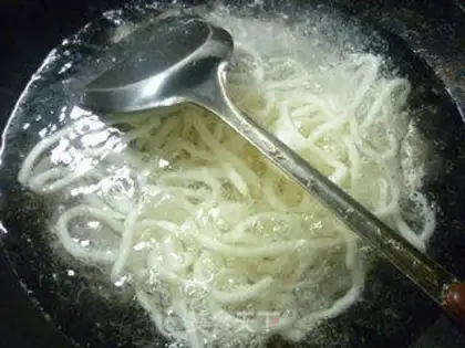 Make Pyramid spinal pasta step 3