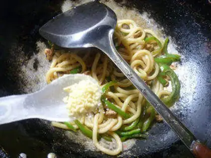 Make Pyramid spinal pasta step 10
