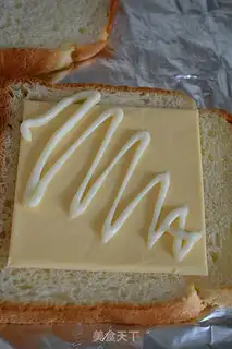 Make Egg sandwich step 4