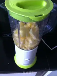 Make Fresh pineapple juice step 4