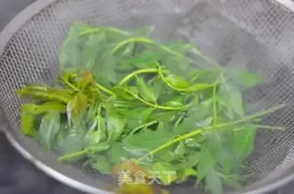 Make Fried eggs step 1