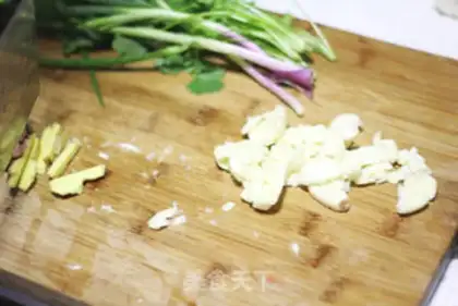 Make Spicy crabs step 1