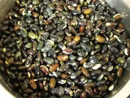 Make Homemade black bean skin step 0