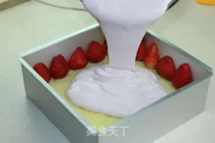Make Eight-inch strawberry mousse cake step 10